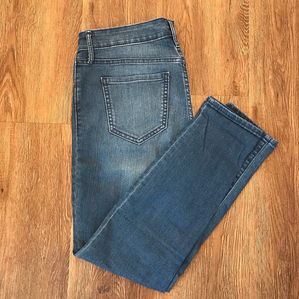 Old Navy Super Skinny Jeans - Picture 1 of 3
